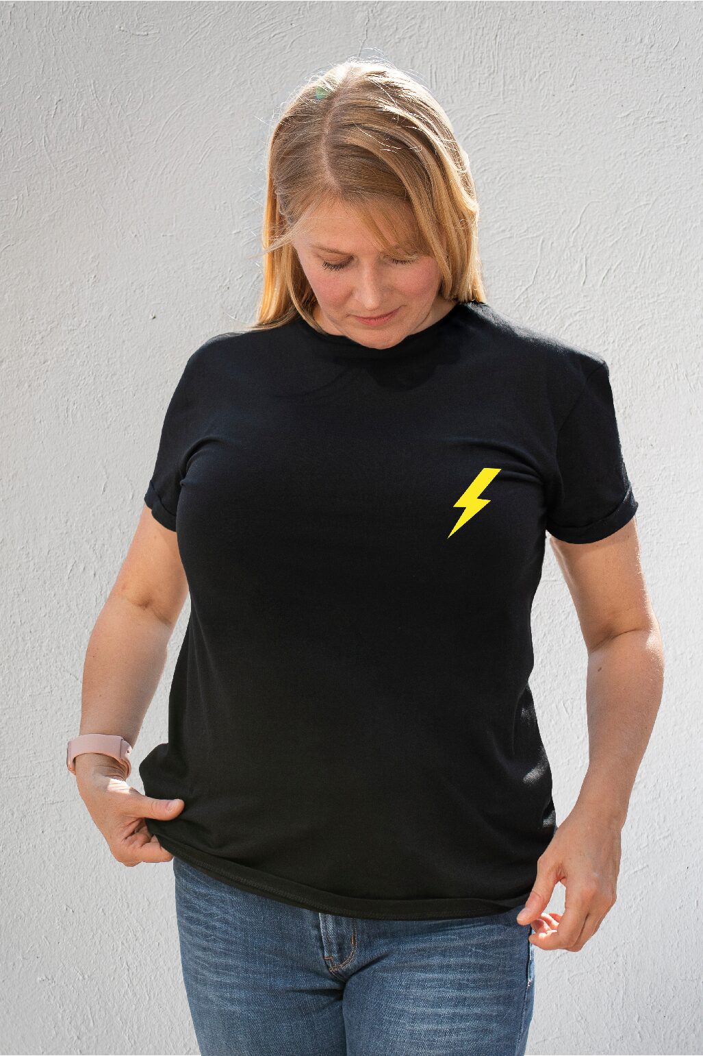 camiseta oversize negra mockup